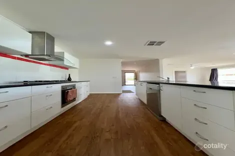 Property photo of 19 Lakeviews Circuit Yarrawonga VIC 3730