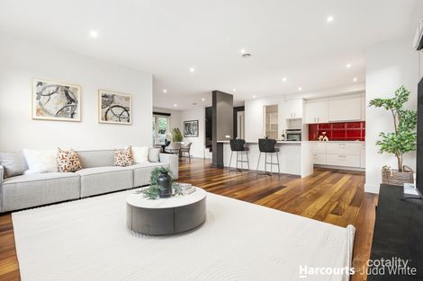 Property photo of 13 Nagara Court Mount Waverley VIC 3149