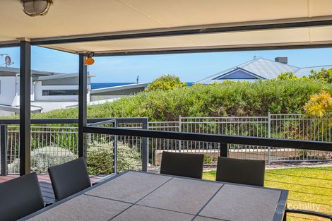 Property photo of 7 Ocean Blue Loop Peppermint Grove Beach WA 6271