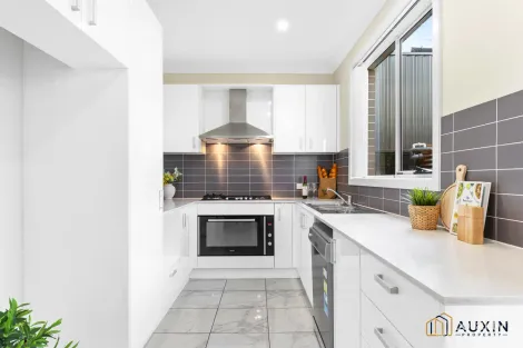 Property photo of 76 Burns Road Kellyville NSW 2155