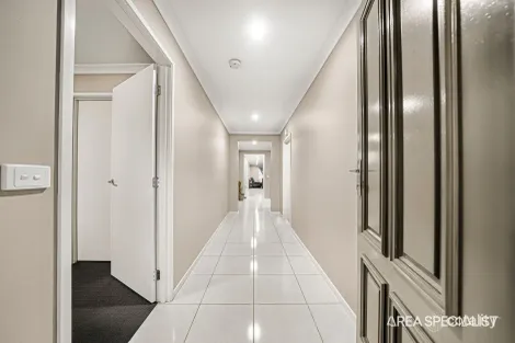 Property photo of 13 Firecrest Road Manor Lakes VIC 3024
