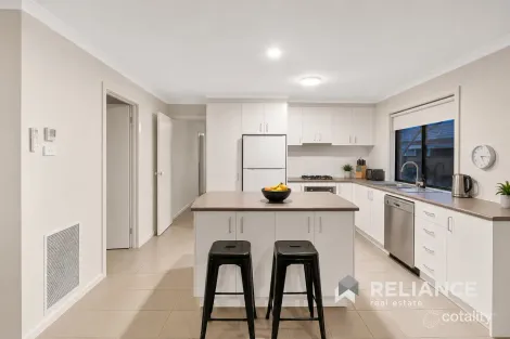 Property photo of 12 Dexter Grove Point Cook VIC 3030