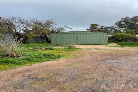 Property photo of 37 Suburban Road York WA 6302