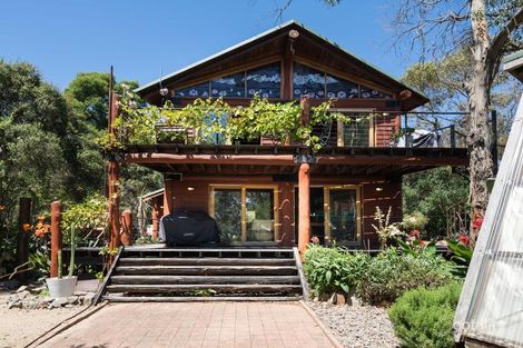 Property photo of 18 Dumossa Avenue Rosebud VIC 3939