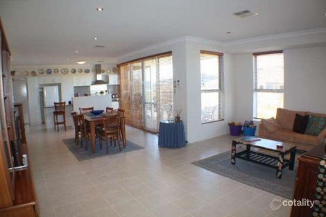 Property photo of 18 Lyon Road Atwell WA 6164