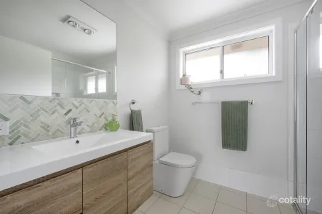 Property photo of 11 Mallangong Close Figtree NSW 2525