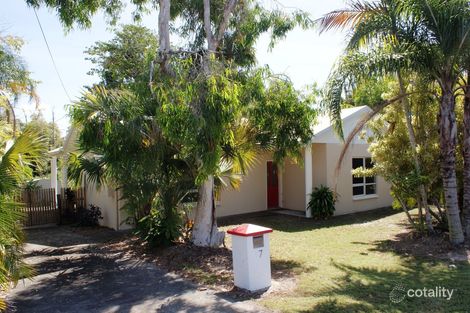 Property photo of 7 Holland Street Wongaling Beach QLD 4852