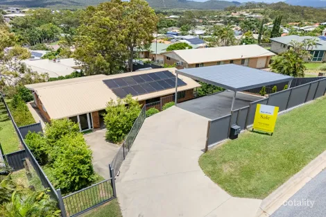 17 Ben Lexcen Ct, Clinton, QLD 4680