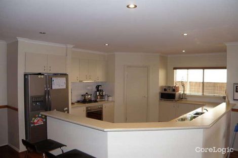 Property photo of 15 Edgecliff Close Taylors Hill VIC 3037
