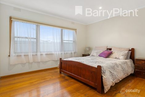 Property photo of 15 First Avenue Rosebud VIC 3939