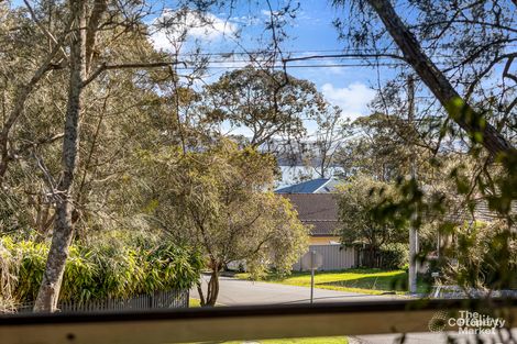 Property photo of 6 Indra Avenue Summerland Point NSW 2259