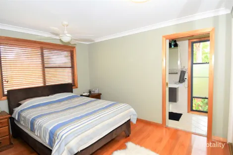 Property photo of 64 Novara Crescent Como NSW 2226