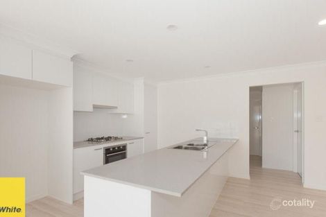 Property photo of 2 Pinnacle Way Pimpama QLD 4209