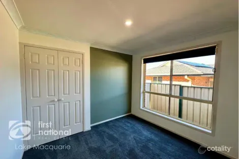 Property photo of 25 Bracken Close Cameron Park NSW 2285