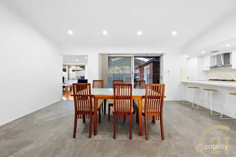 Property photo of 4 Palm Close Green Valley NSW 2168