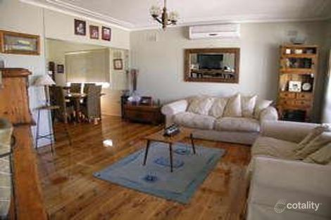Property photo of 35 Robin Crescent Woy Woy NSW 2256