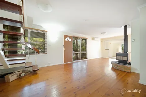 Property photo of 17 Ulverstone Street Lyons ACT 2606