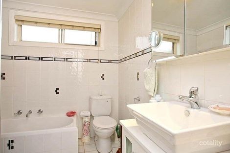 Property photo of 1 Veronica Crescent Seven Hills NSW 2147