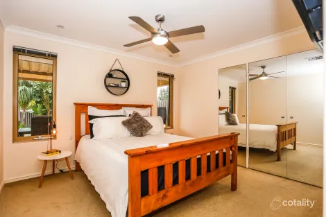 Property photo of 4 Aerolite Way Beldon WA 6027