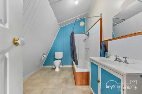 Property photo of 9 Ross Lane Beauty Point TAS 7270