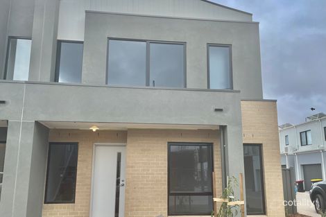 Property photo of 2 Axe Way Fraser Rise VIC 3336