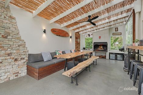 8 Red Gum Cres, Wakerley, QLD 4154