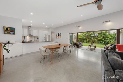 Property photo of 8 Red Gum Crescent Wakerley QLD 4154