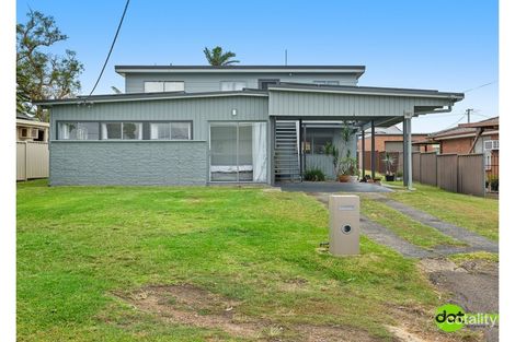 Property photo of 18 Ulooloo Road Gwandalan NSW 2259