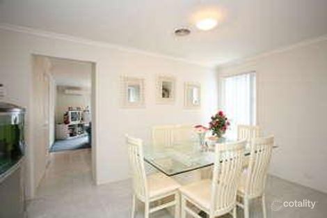 Property photo of 40 Scarlet Crescent Pakenham VIC 3810