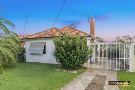8 Allowrie Rd, Villawood, NSW 2163