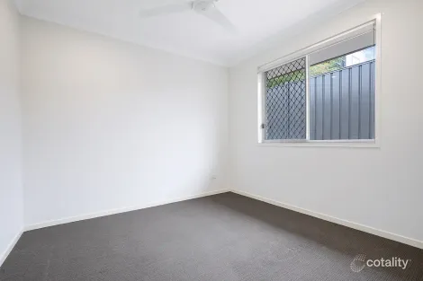 Property photo of 33 Cambridge Drive Alexandra Hills QLD 4161