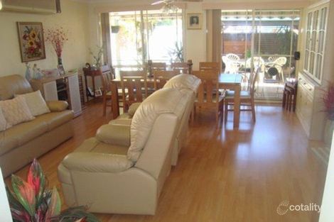 Property photo of 2/32 Greenvale Road Green Point NSW 2251