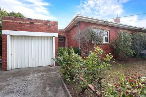 Property photo of 4 Woodlands Avenue Pascoe Vale South VIC 3044
