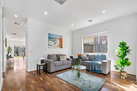 Property photo of 10 Somersby Road Craigieburn VIC 3064