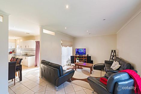 Property photo of 26 Bluebell Crescent Gowanbrae VIC 3043