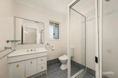 Property photo of 32 Falvey Crescent Goodna QLD 4300