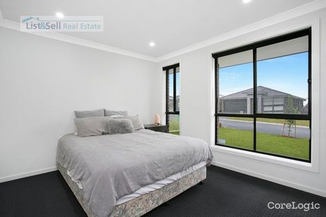 Property photo of 5 Wee Jasper Street Gregory Hills NSW 2557