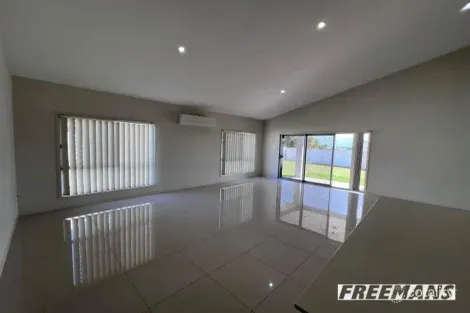 Property photo of 1 Sharon Crescent Kingaroy QLD 4610