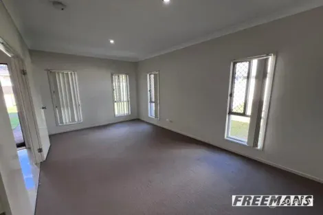 Property photo of 1 Sharon Crescent Kingaroy QLD 4610