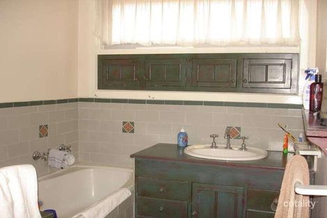 Property photo of 2 Jacaranda Court Werribee VIC 3030