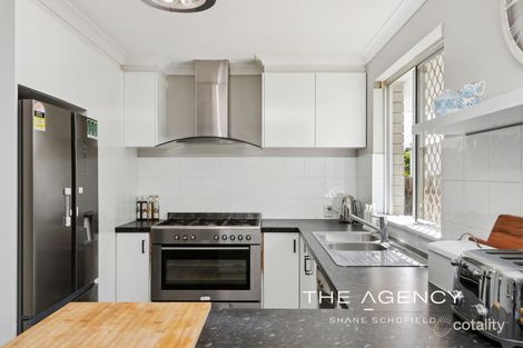 Property photo of 25 Abbott Way Swan View WA 6056