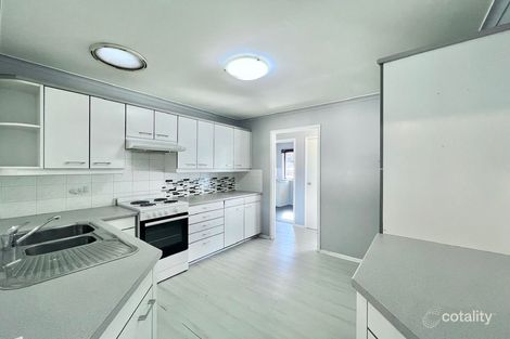 Property photo of 29 Crispsparkle Drive Ambarvale NSW 2560