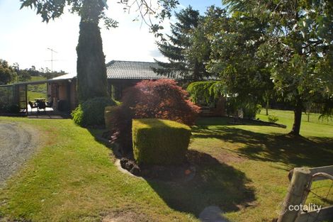 440 Whitelaws Trk, Yinnar South, VIC 3869