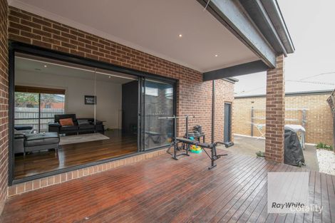 Property photo of 40 Kingston Drive Taylors Hill VIC 3037