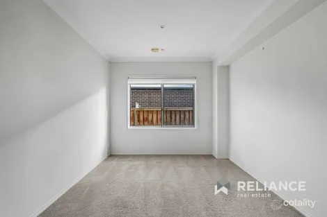 Property photo of 10 Coorabin Way Werribee VIC 3030