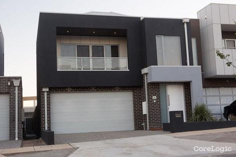 Property photo of 6 Bay Street Caroline Springs VIC 3023