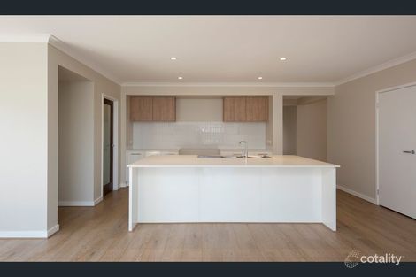 Property photo of 54 Davenport Crescent Wollert VIC 3750