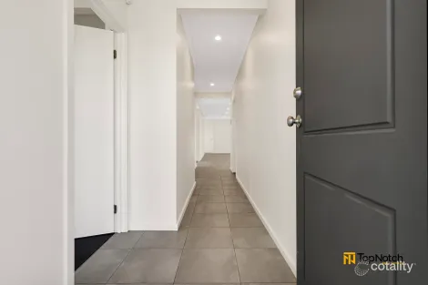 Property photo of 42 Juniperina Circuit Wallan VIC 3756