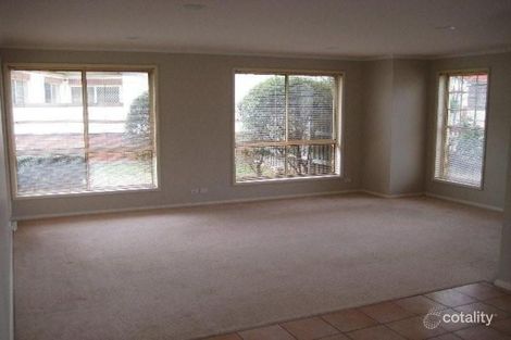 Property photo of 10 Melrose Place Jerrabomberra NSW 2619