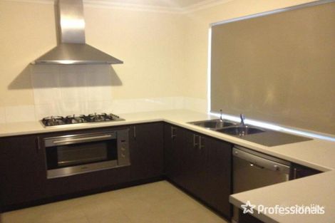 Property photo of 1/7 Range View Road High Wycombe WA 6057